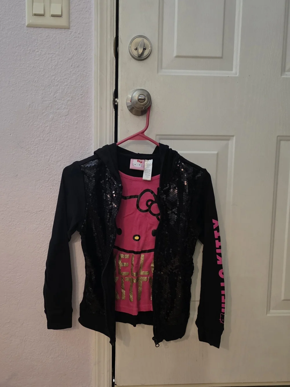 Hello Kitty Girls' 10-12 Pink & Black Sequin Hoodie